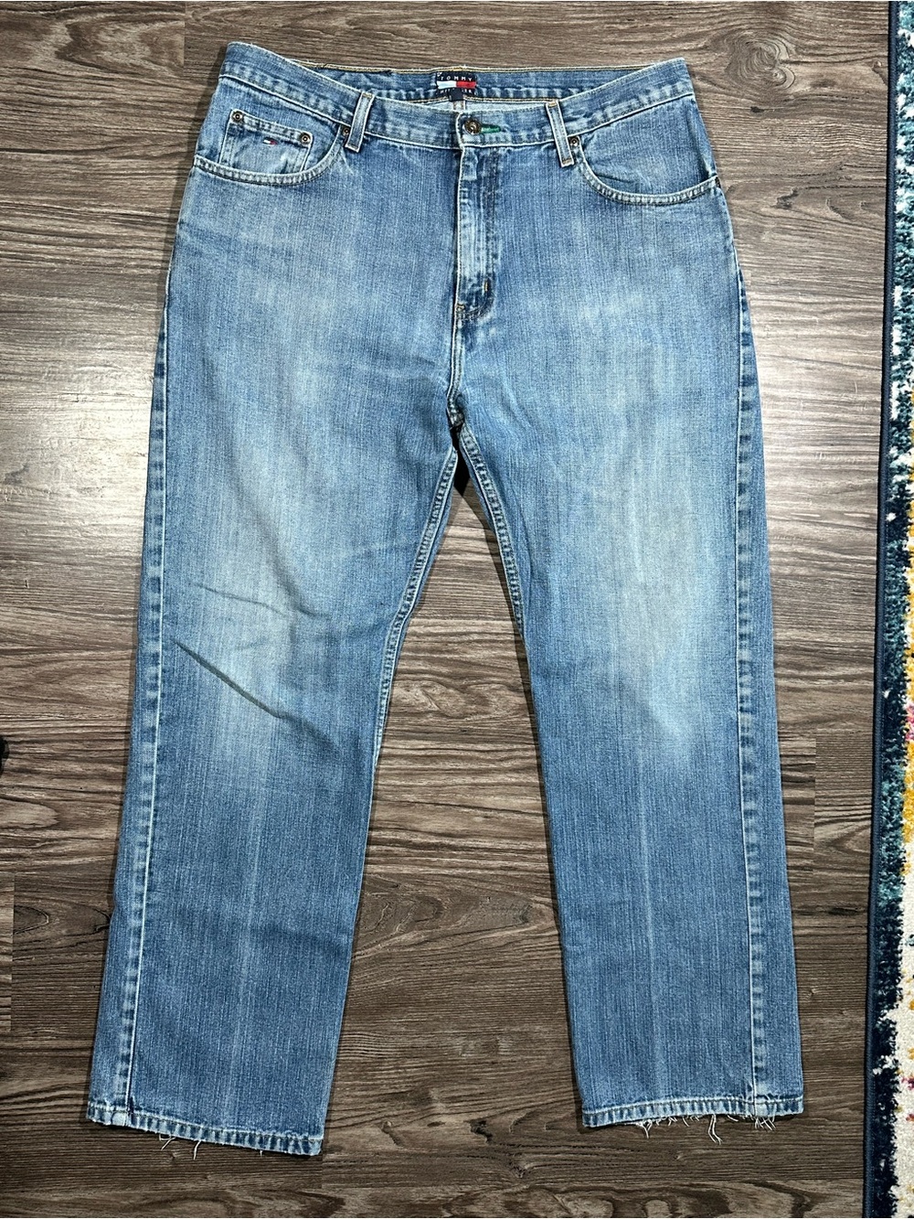 Men’s TOMMY HILFIGER 2006 Cotton Relaxed Loose Fit Light Wash Jeans 36 x 30